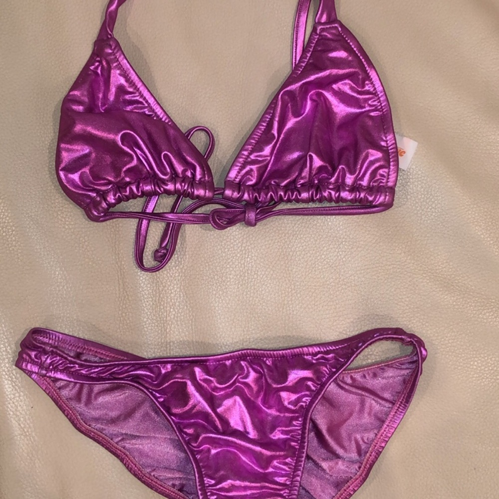 Never worn. - Picture 2 of 3